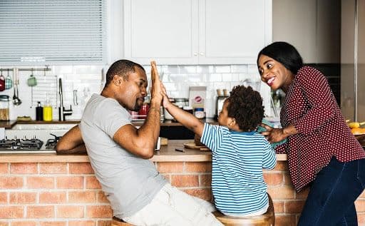 ☀️ 10 ways to save energy and stay cool!